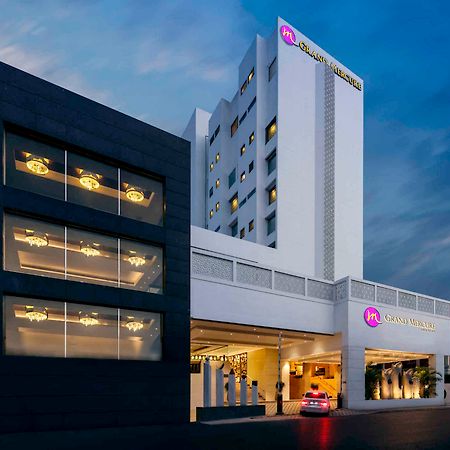 Grand Mercure Vadodara Surya Palace Exteriér fotografie