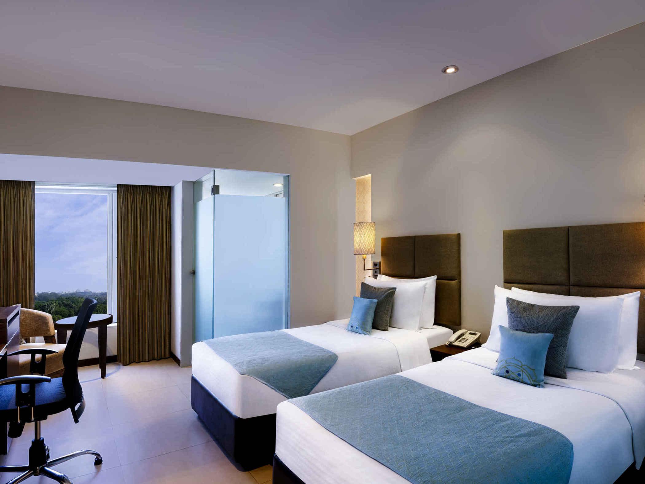 Grand Mercure Vadodara Surya Palace Exteriér fotografie