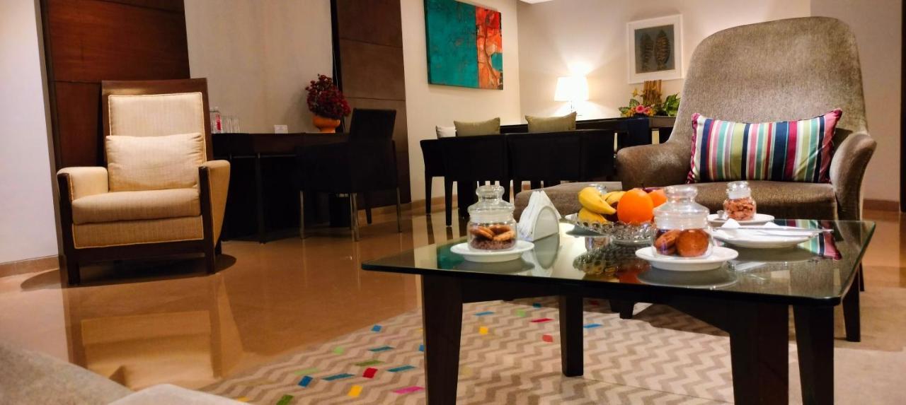 Grand Mercure Vadodara Surya Palace Exteriér fotografie