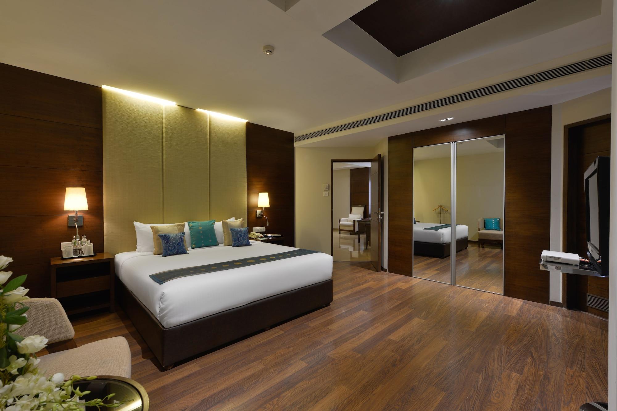 Grand Mercure Vadodara Surya Palace Exteriér fotografie