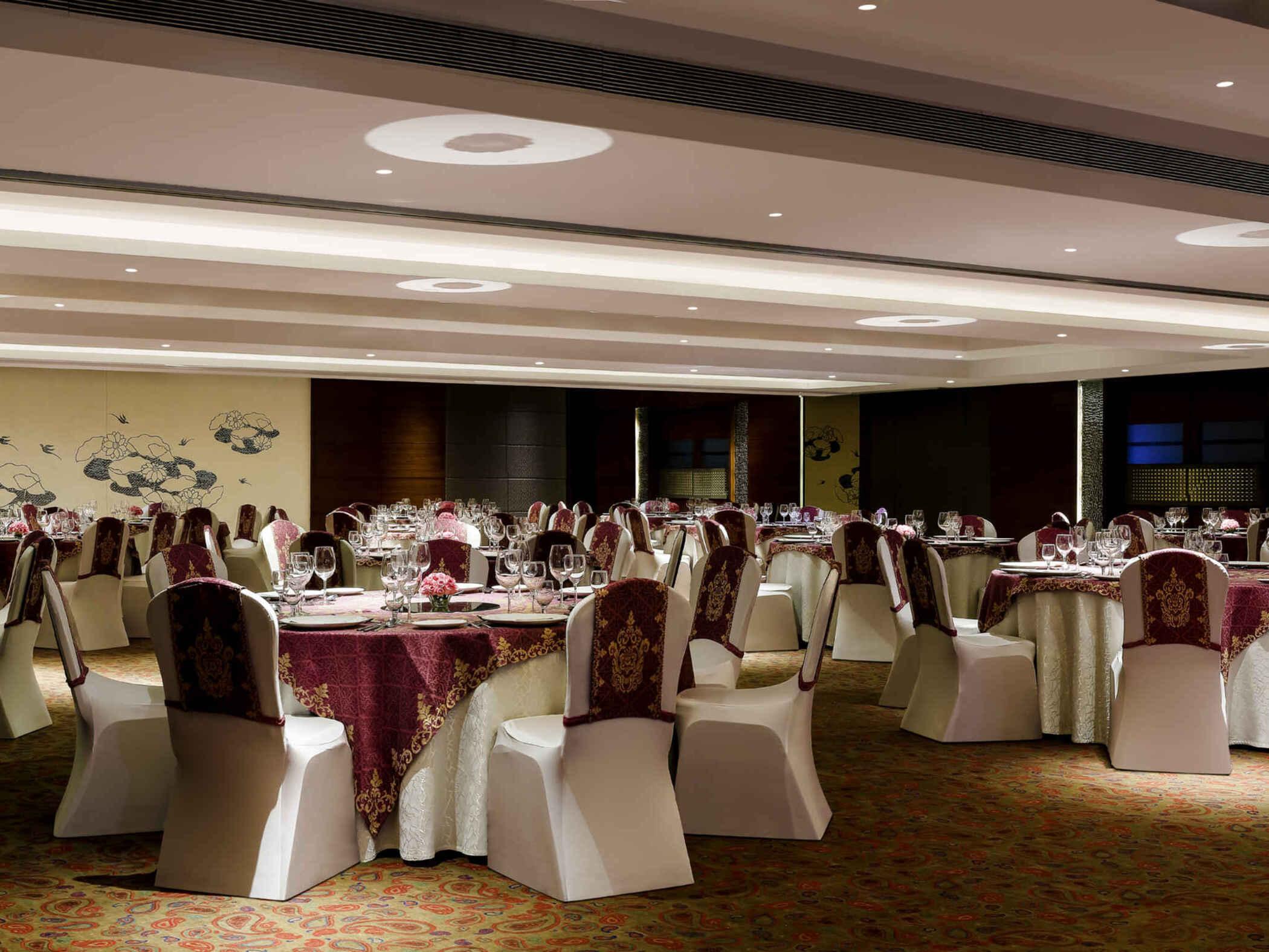 Grand Mercure Vadodara Surya Palace Exteriér fotografie