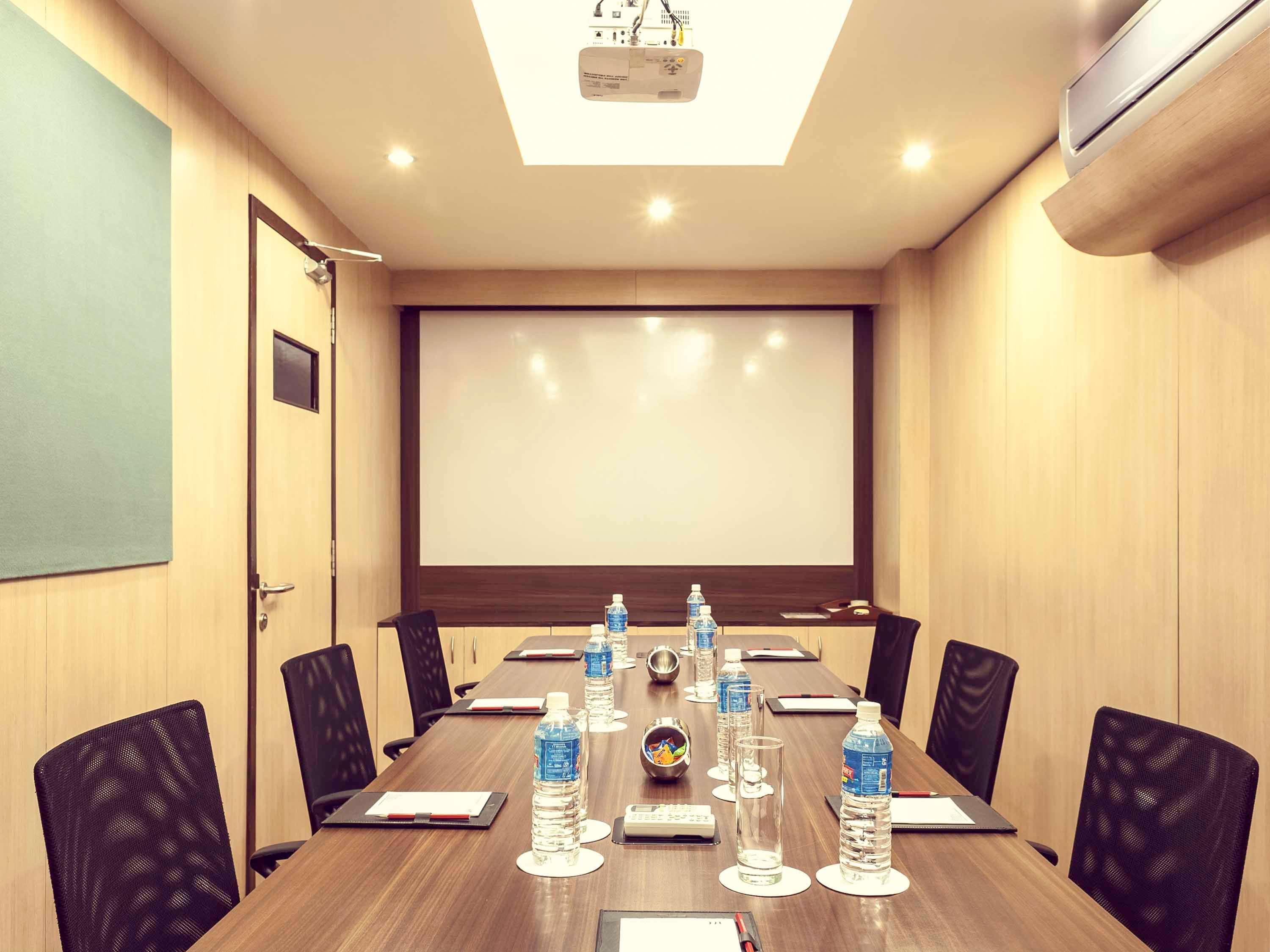 Grand Mercure Vadodara Surya Palace Exteriér fotografie