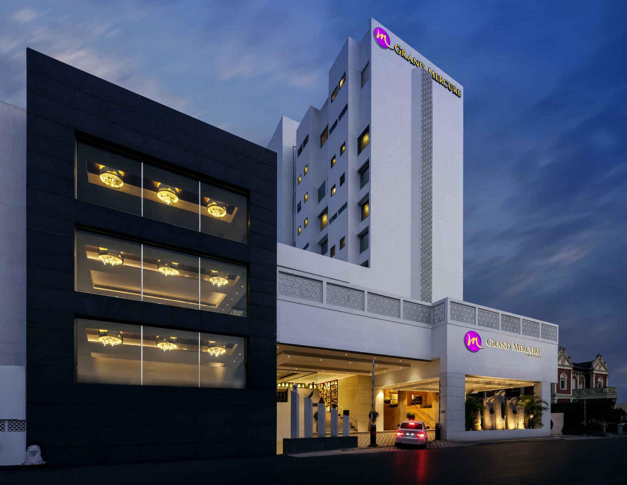 Grand Mercure Vadodara Surya Palace Exteriér fotografie