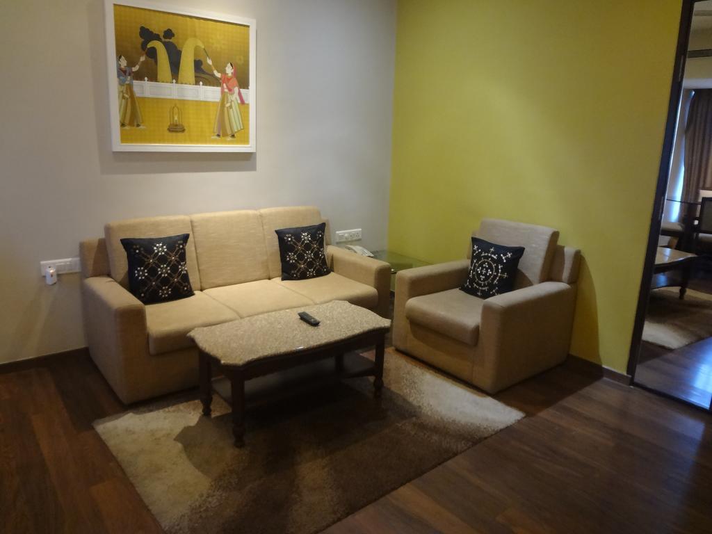 Grand Mercure Vadodara Surya Palace Exteriér fotografie