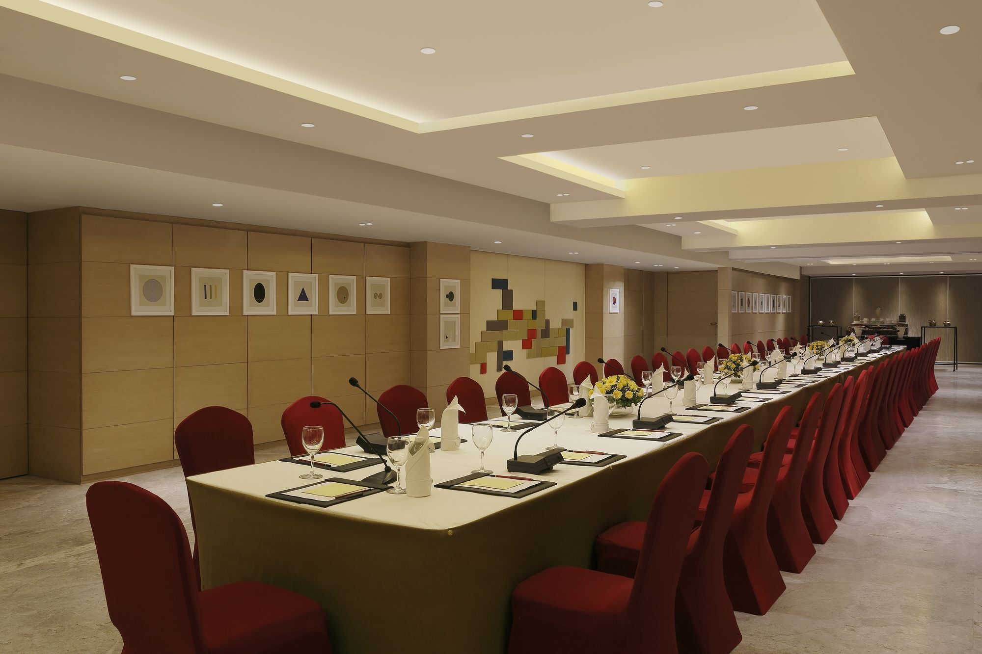 Grand Mercure Vadodara Surya Palace Exteriér fotografie